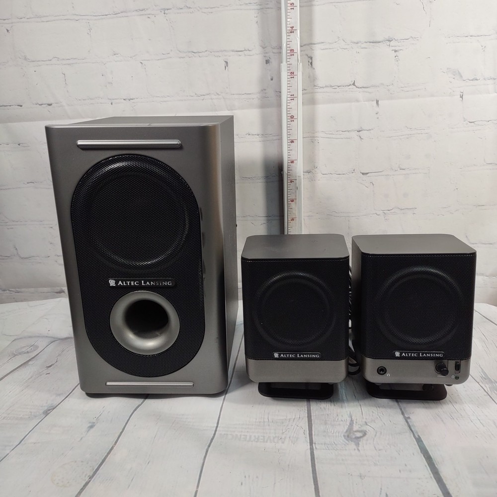 Altec Lansing 221 2.1 Computer Speaker System Subwoofer Satellites Multimedia PC