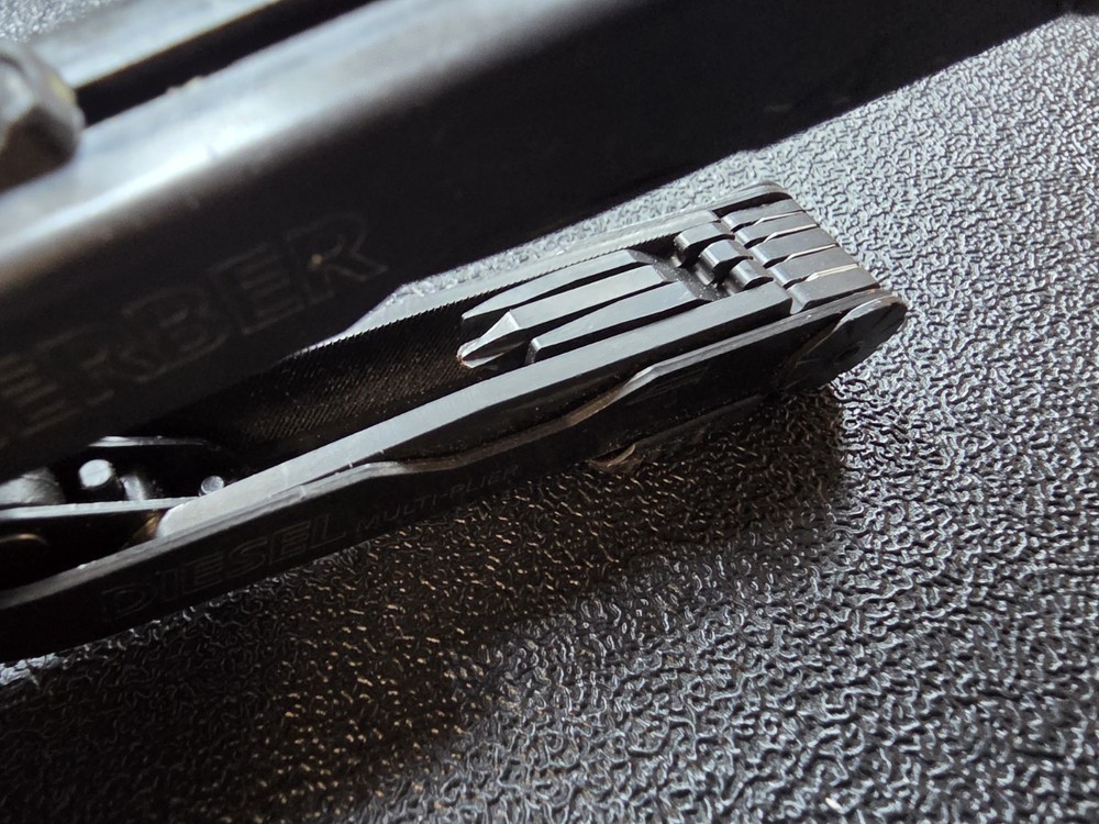 Gerber Diesel Multi-Plier Multi-Tool - Black