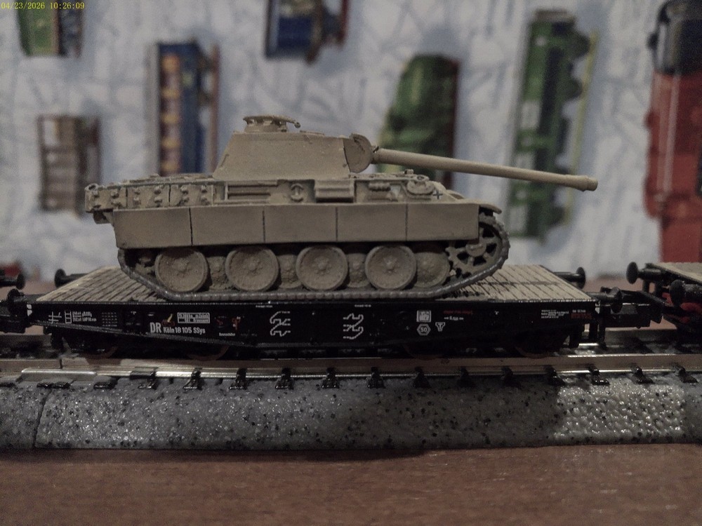 N Scale (Germany) 5 car military train