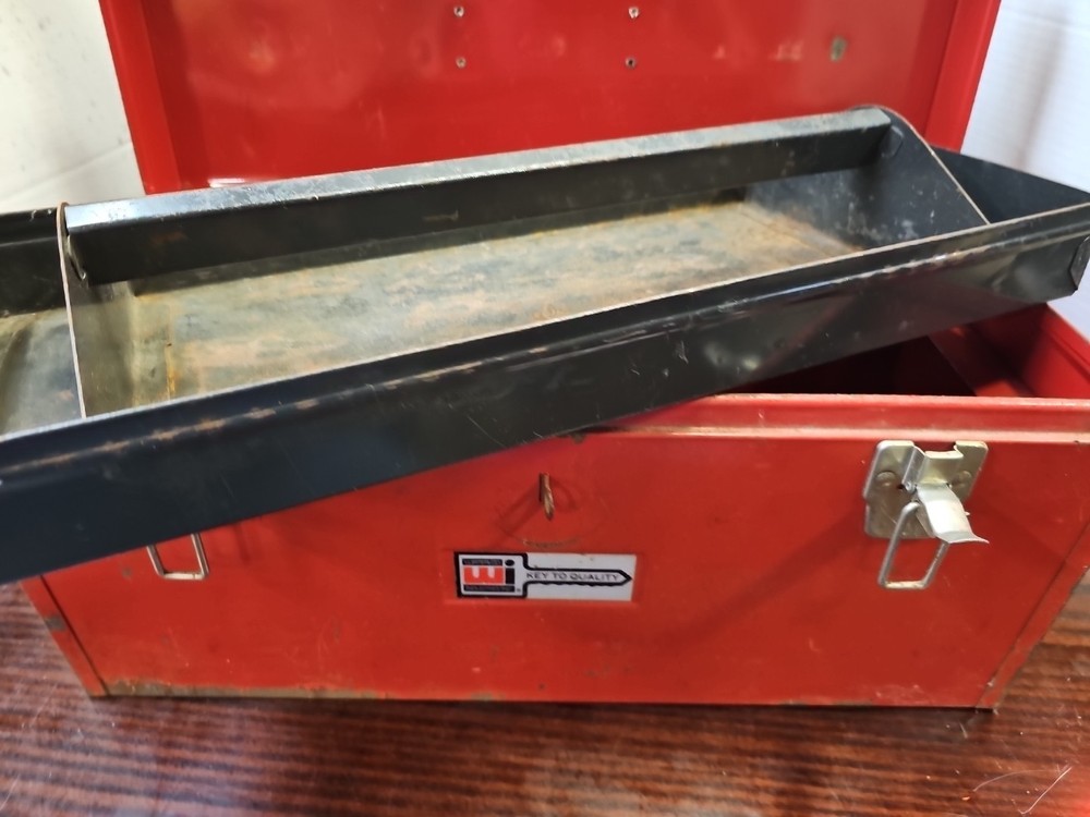 Vintage 20" Waterloo Industries Inc. Toolbox Hinges, Latches, Handle Work Great