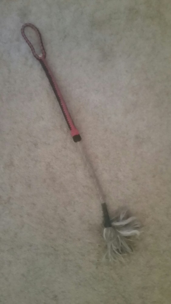 ROPE AND PARACHUTE CORD OVER UNDER