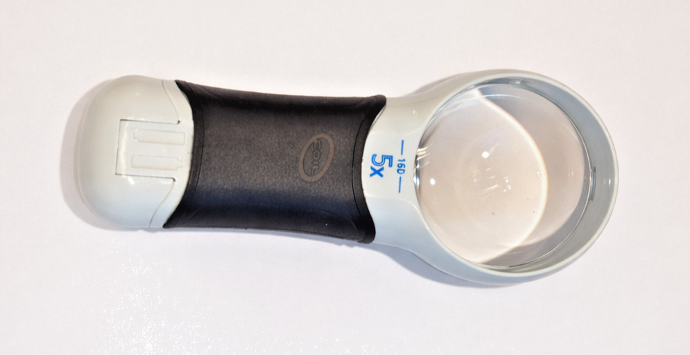 COIL AT Max Auto Touch 5x LED Illuminated Magnifier –New Handheld Low Vision Aid