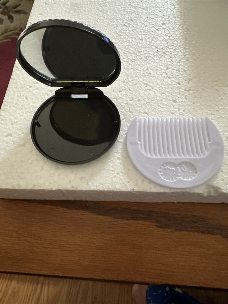 “OREO” COOKIE” Adorable Mirror/comb Compact That Looks Real!