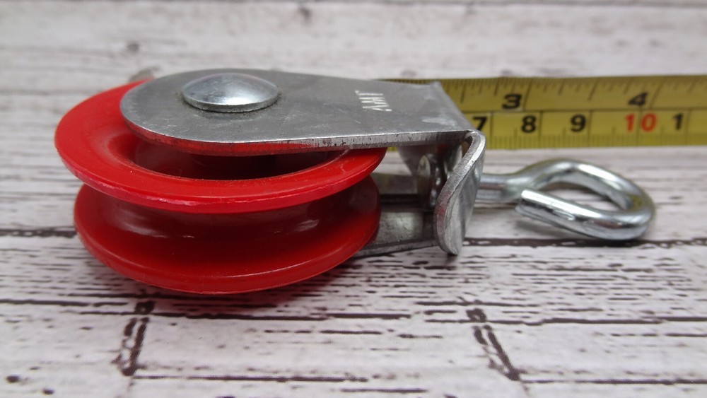 AMT Nylon Pulley With Swivel 1-3/4