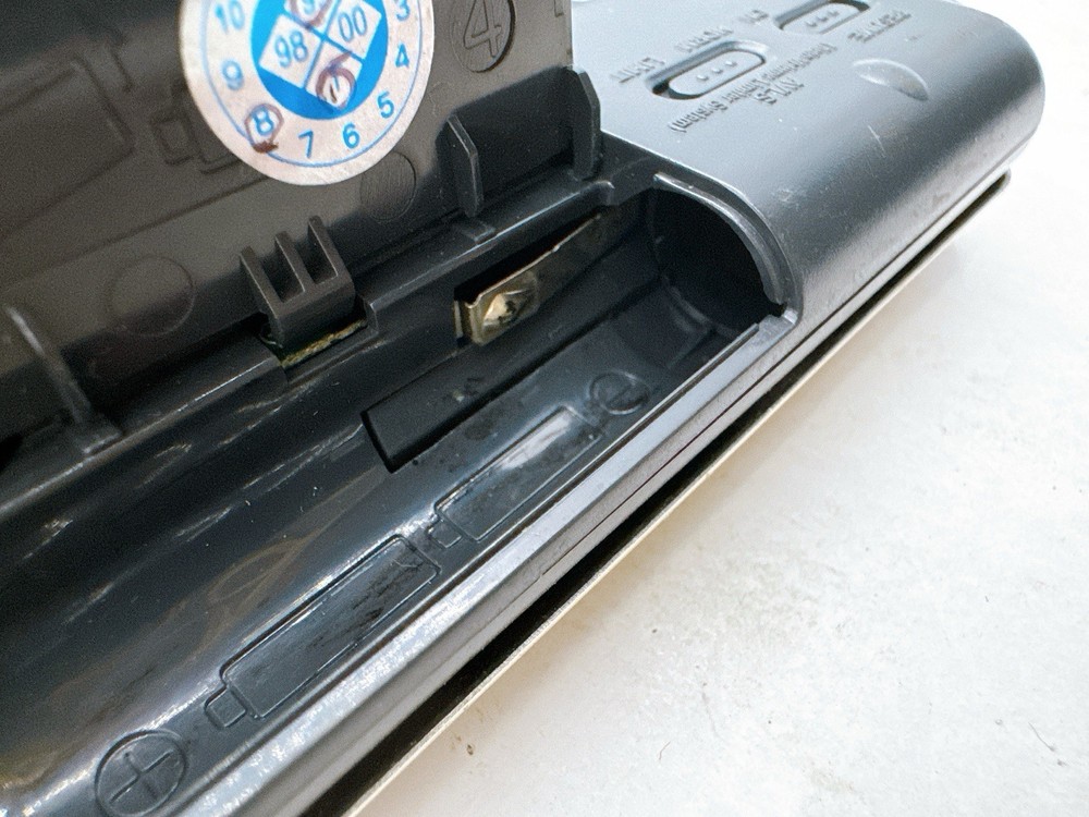 Sony D-E800 CD Walkman Portable ESP Player with Remote Tested Working