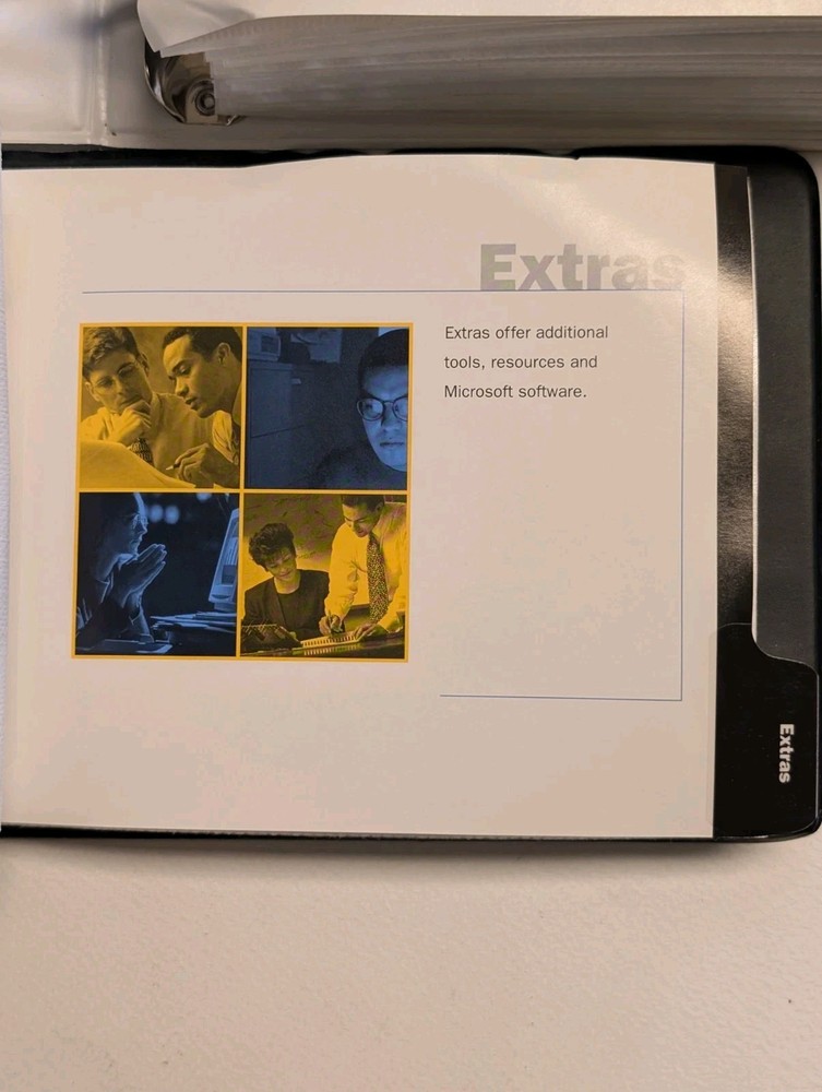 TWO (2) Microsoft TechNet Subscription Binders 64 discs 12/97 - 4/2000 PRISTINE