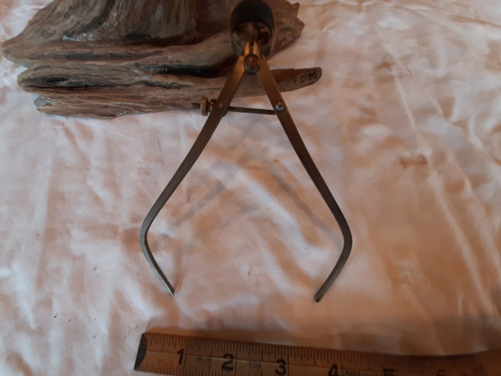 VINTAGE JAPAN DIVIDER