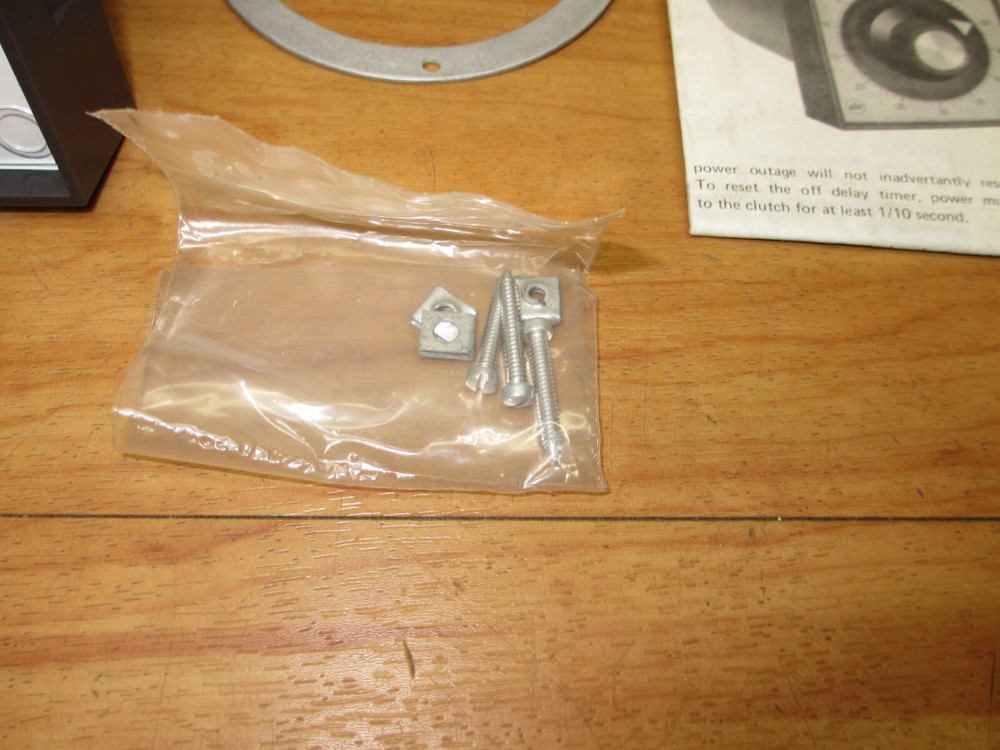 ATC 305E101A10XX *NEW* Timer 0-6sec Automatic Timing & Controls