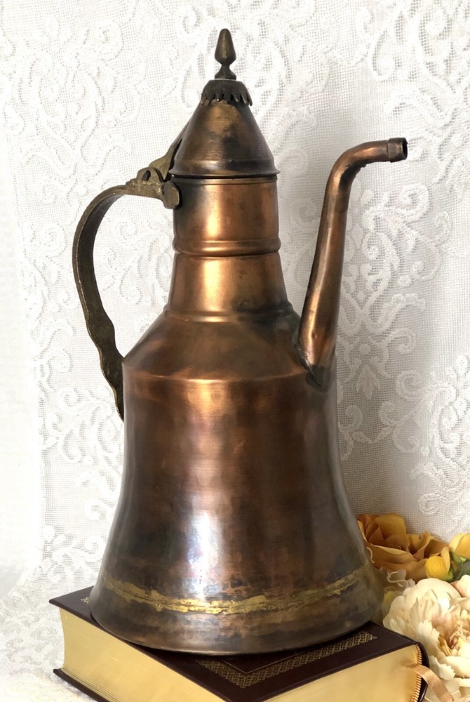 Solid Copper Middle Eastern Ewer / Pitcher Hand Hammered Lidded Vintage lovely