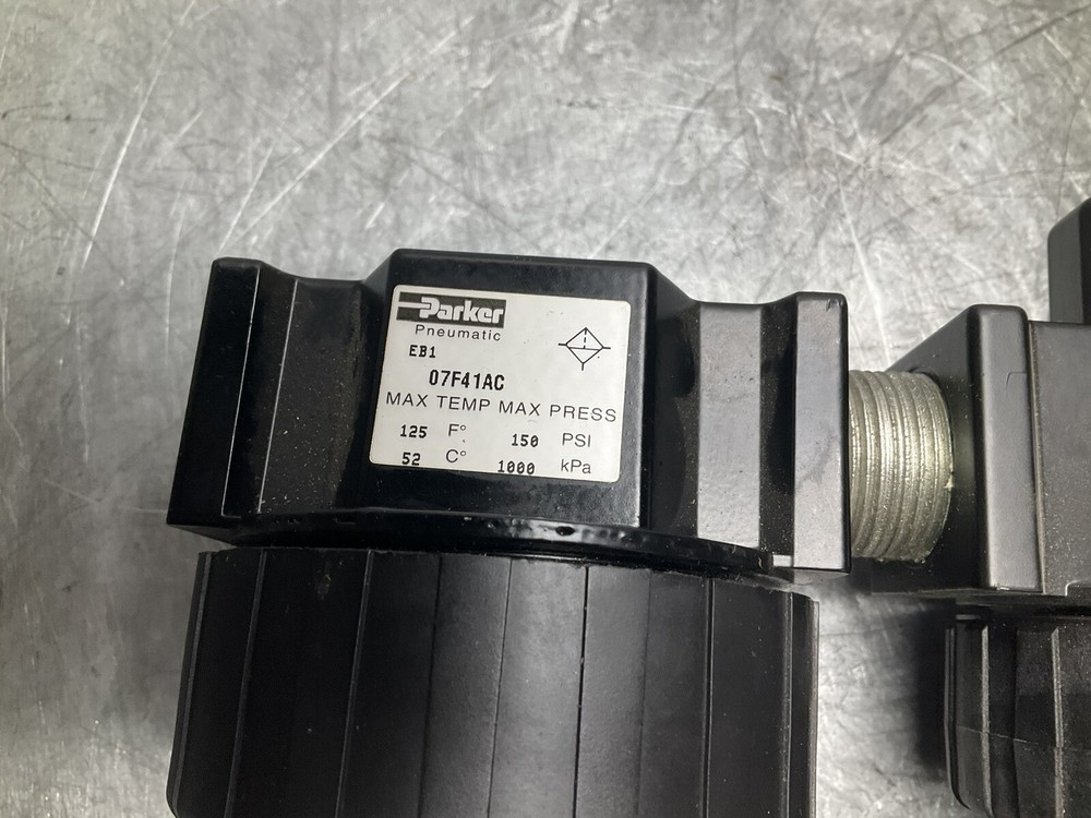 Parker 3/4" Regulator, Water Separator, and Oiler