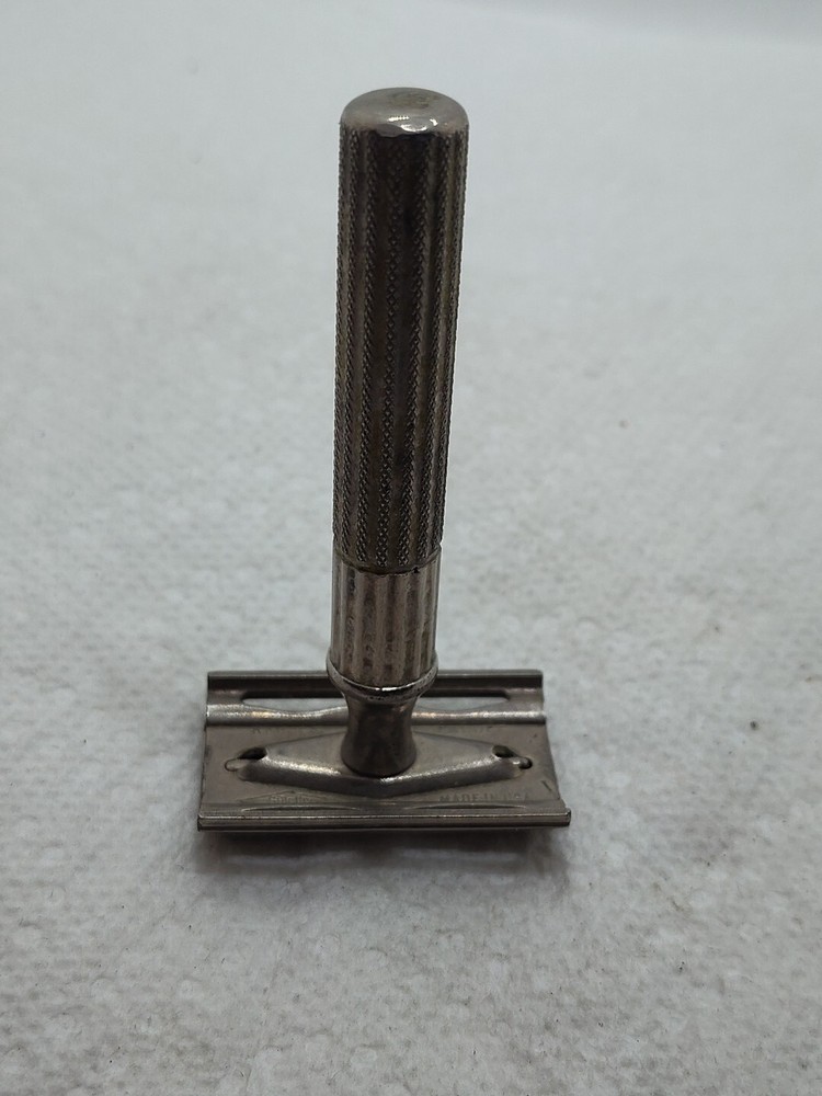 Vintage Original 1940's Gillette Tech Razor No Date Code