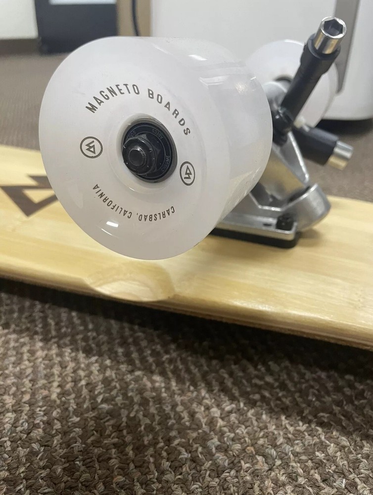 Magneto Kicktail Longboard, 44"