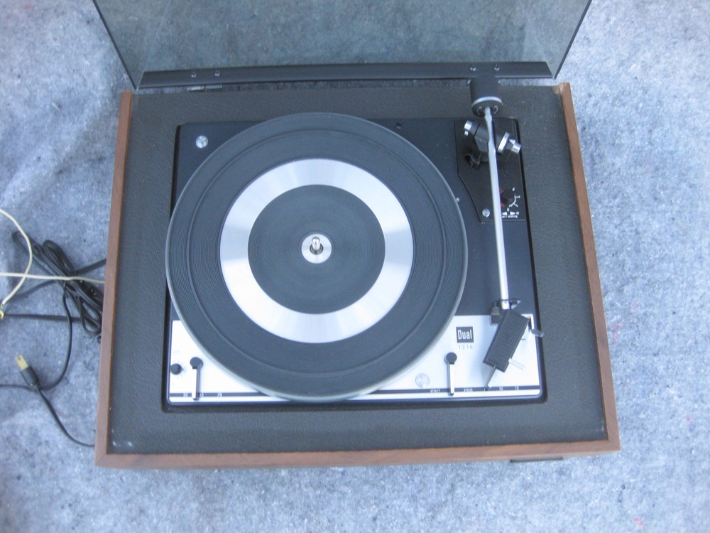 Sylvania Made By Dual 1216 Automatic Stereo Turntable Record Player - TESTED