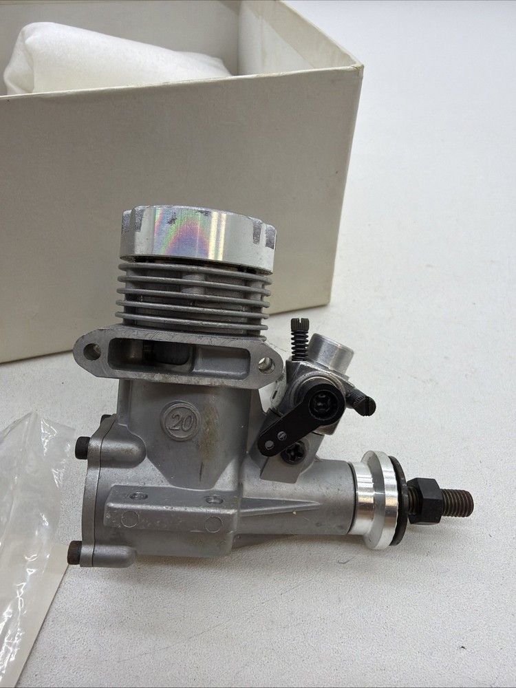 OS Max 20 FP RC Engine NIB Without muffler M8