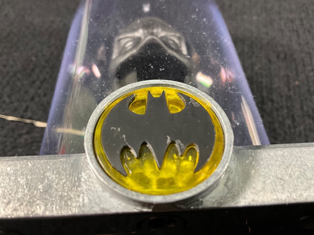 MINI LIGHT EYES BATMAN COWL IN DOME
