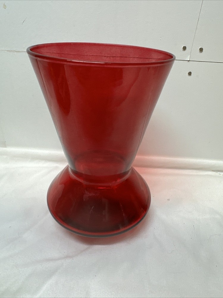 RUBY RED 6.5" GLASS VASE