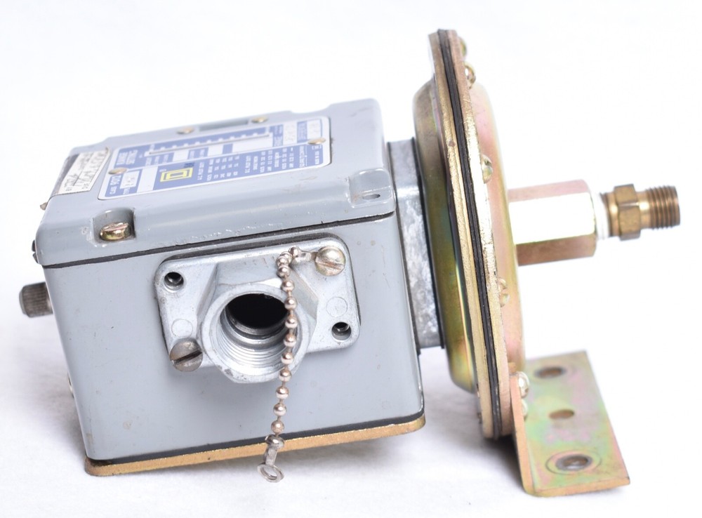 Square D Pressure Switch .25 - 2.5 Type AMW1