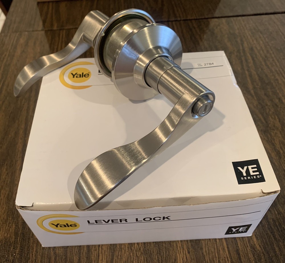 Yale Edge Series Keowee Entry