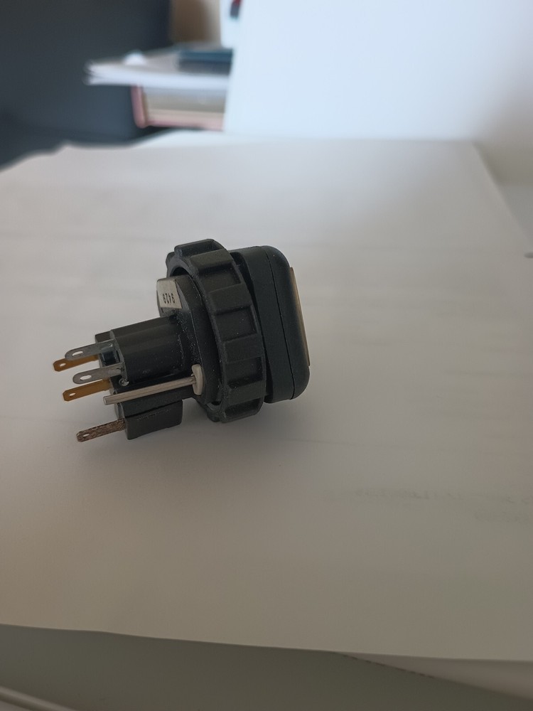 IGT Slot Machine Original Replacement Button “Max Bet” Small Button