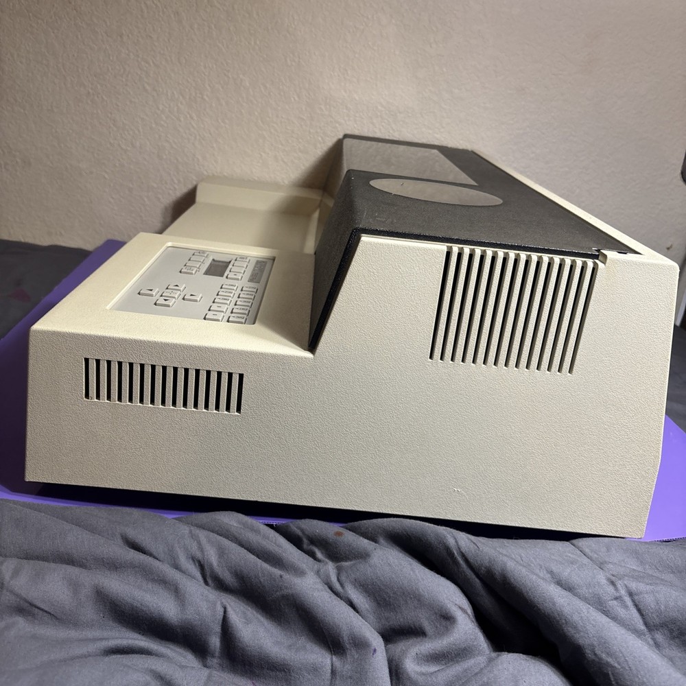 Hewlett-Packard vintage HP 7550 Plus Plotter with carousel and cord.