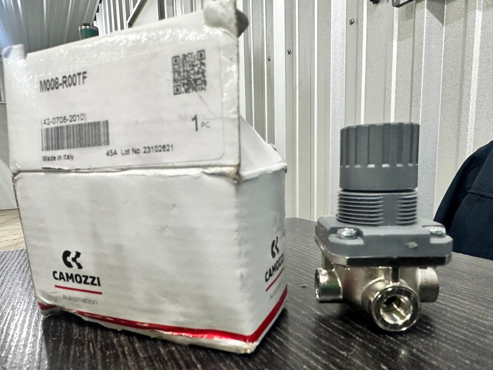 Camozzi Regulator w/ 1/8" BSPP