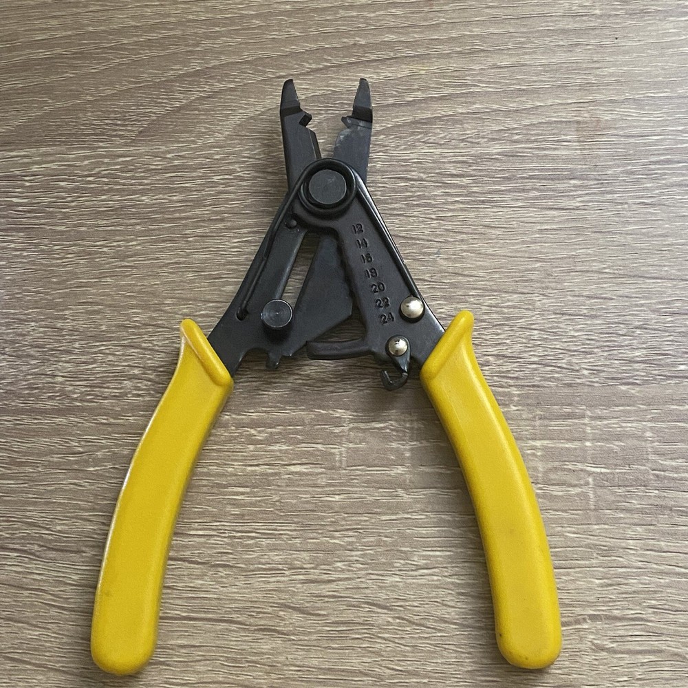 Slim Nose Wire Stripper