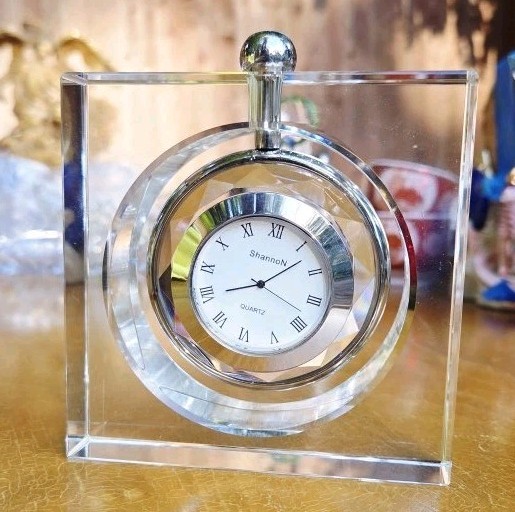 Shannon Crystal Clock Timepiece Desk Clock Hangings Display *Untested