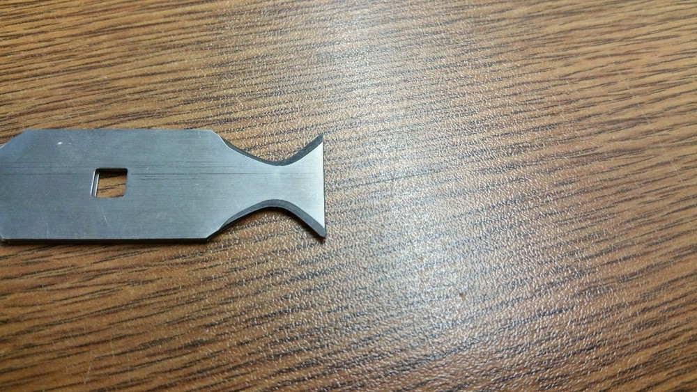 100 pcs of bowtie roofing blade