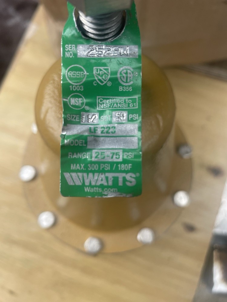 Watts 11/2 LF 223 1-1/2 In NPT x NPT Connection Water Pressure Reducing Valve