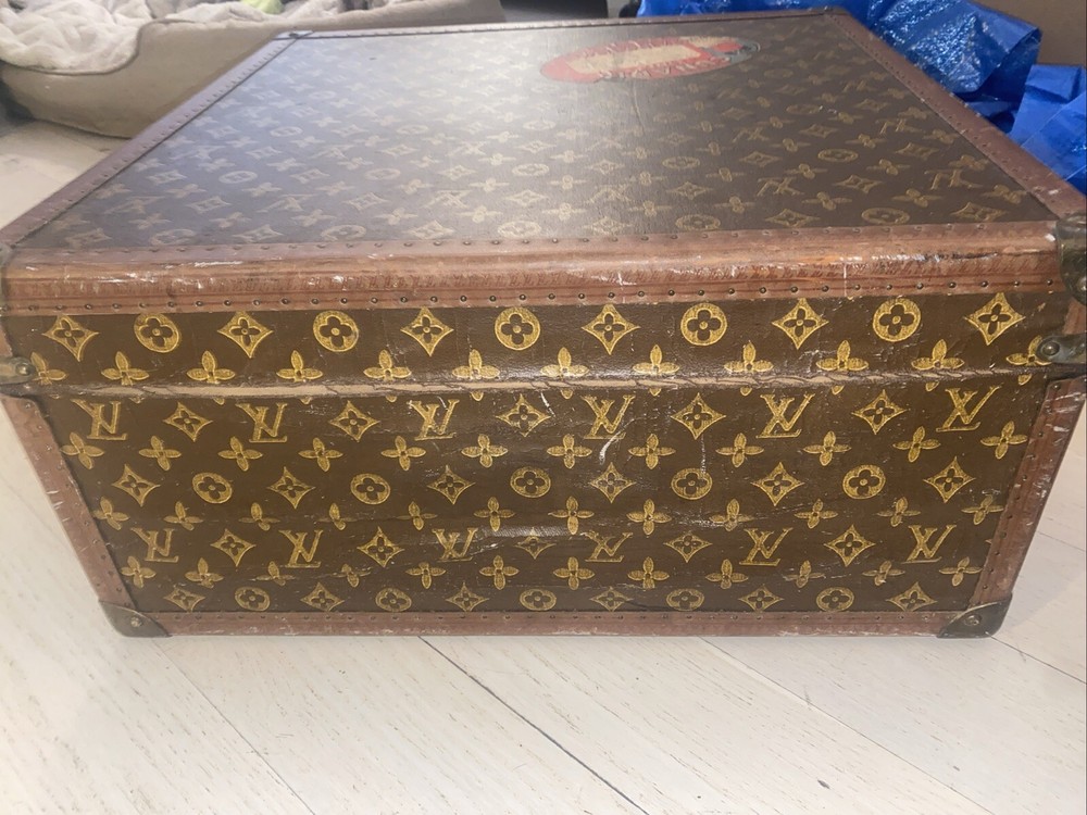 Louis Vuitton VINTAGE Trunk