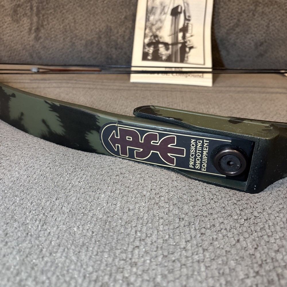 PSE Elite Graphite Compound Bow RH Cobra Sights With Manuals