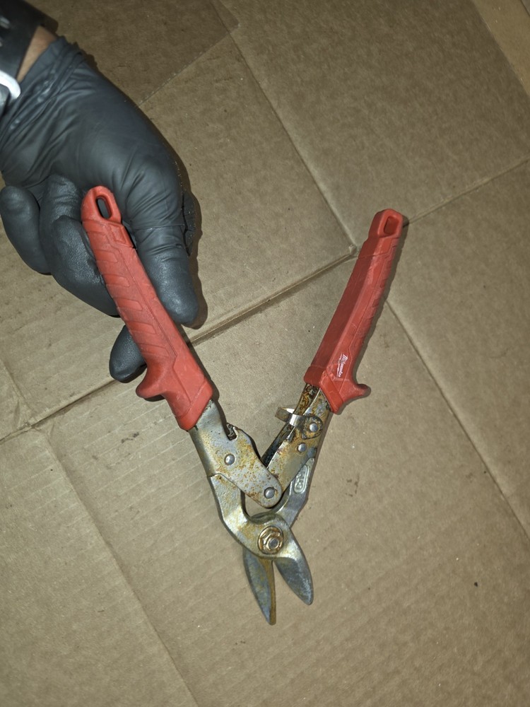 Milwaukee aviation snips