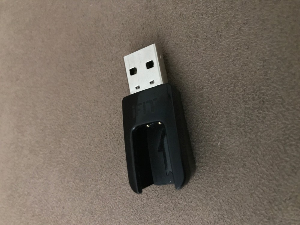 iFit Vue Activity Tracker USB Charger Unit   [FREE GIFT INCLUDED!!]