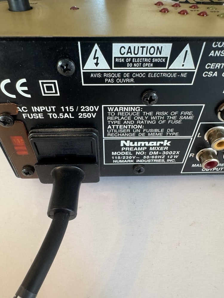 Numark DM3002X Professional DJ Mixer Working