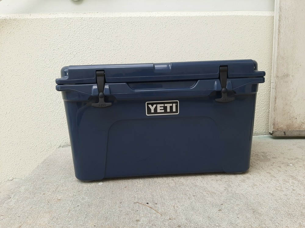 Yeti Tundra 35 Cooler