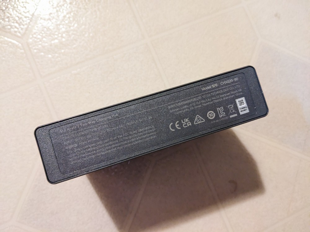 DJI Avata 2 Two-Way Battery Charging Hub for Three Batteries