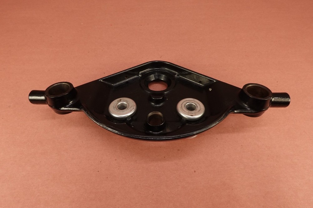 01-06 Harley Davidson Electra Glide FLHTCUI UPPER TRIPLE TREE FORK CLAMP