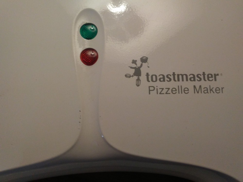 Toastmaster Pizzelle maker Italian cookie press