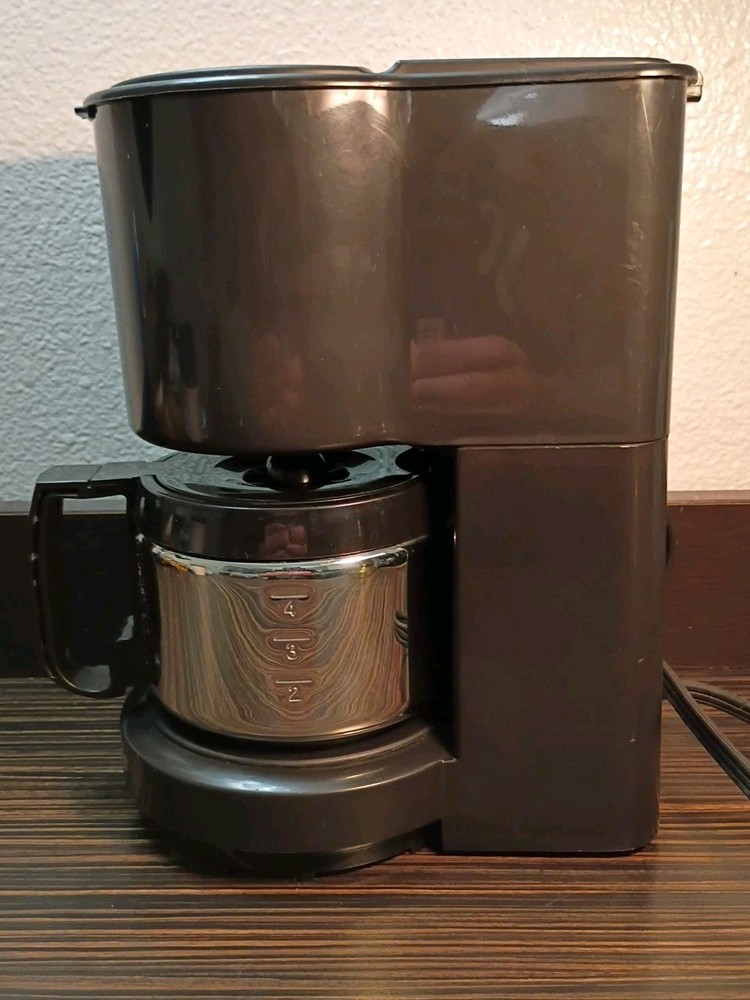 WARING PRO PROFESSIONAL QUALITY 4 CUP COFFEEMAKER WTCM16PC