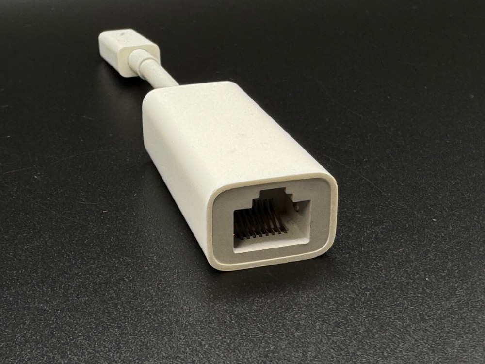 Apple Thunderbolt to Gigabit Ethernet Adapter A1433