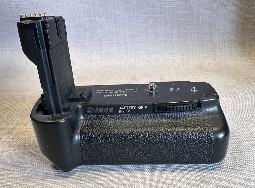 Genuine Canon BG-E2 Camera Battery Grip for EOS 20D 30D 40D 50D