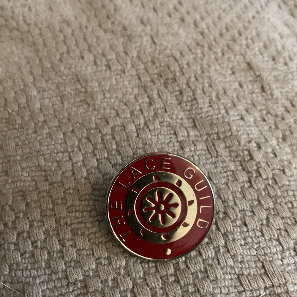 THE LACE GUILD Pin Badge Red