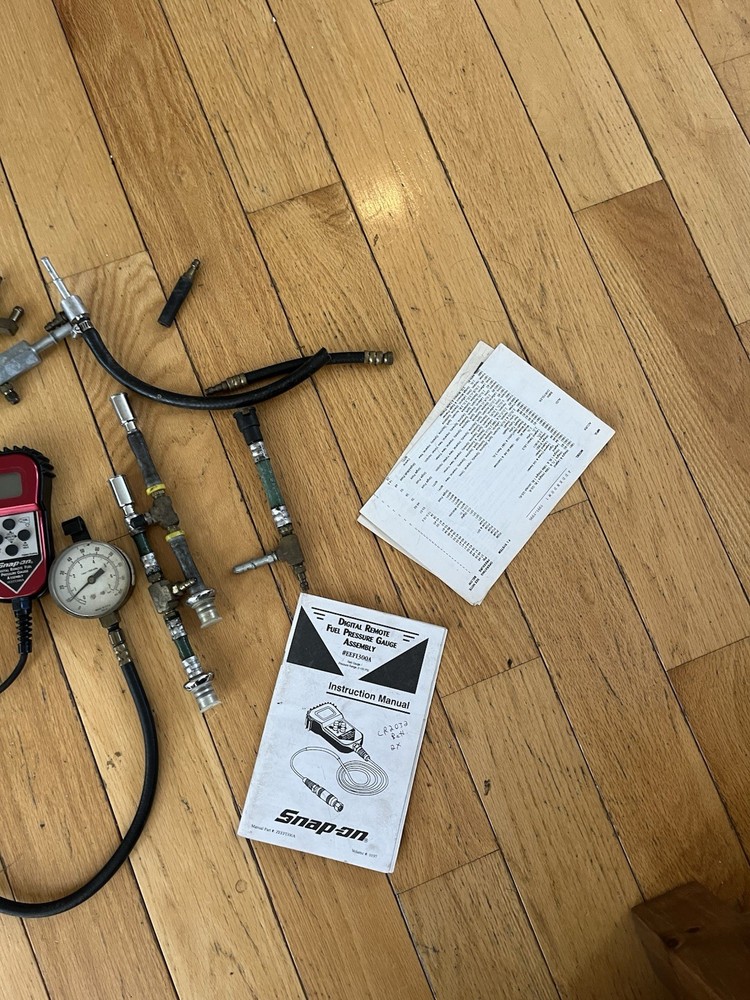 Snap-On Digital Remote Fuel Pressure Gauge Adapter Kit EEFI300A