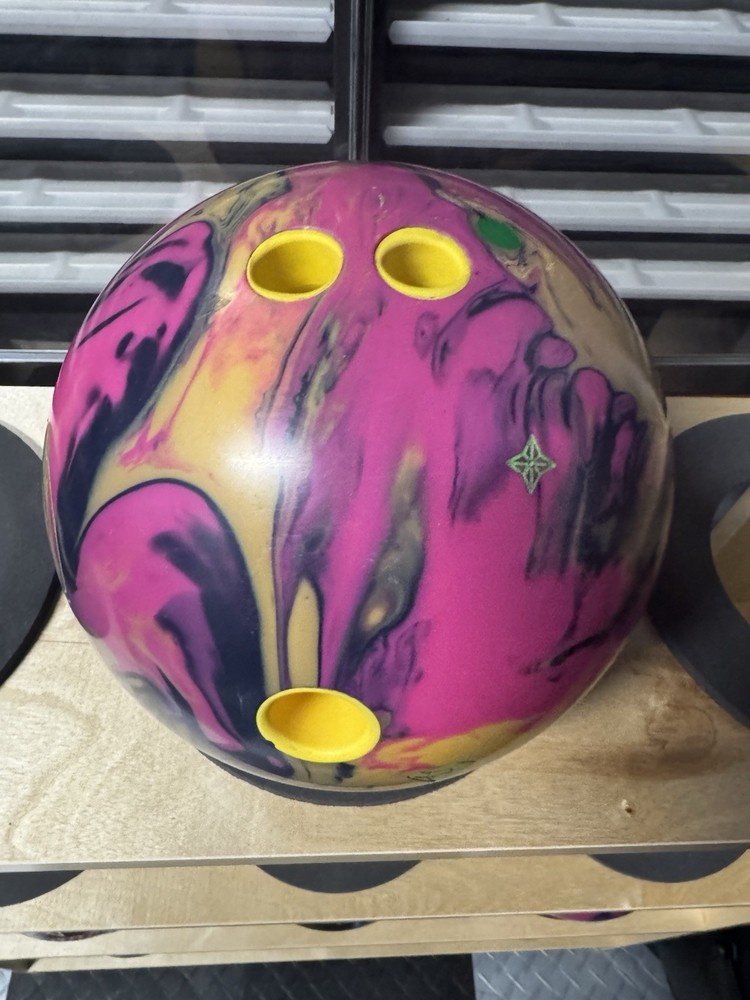 Magic Gem Bowling Ball 15lb Used ... Low Games On It