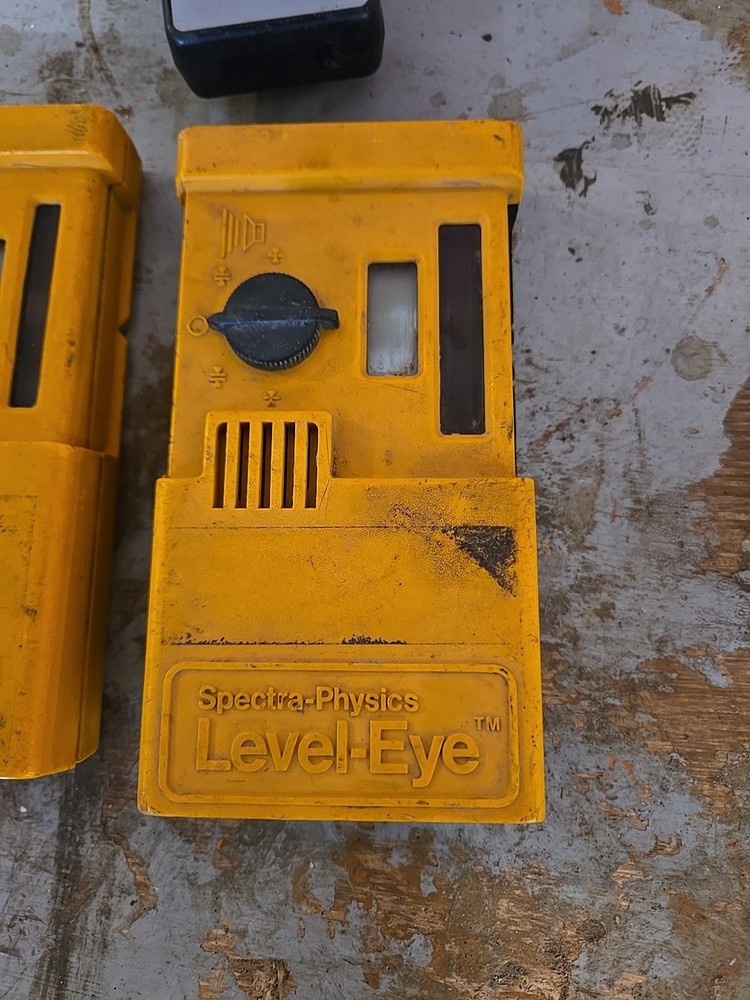 Spectra-Physics Trimble RC501 Remote + 2x Level-Eye Modules