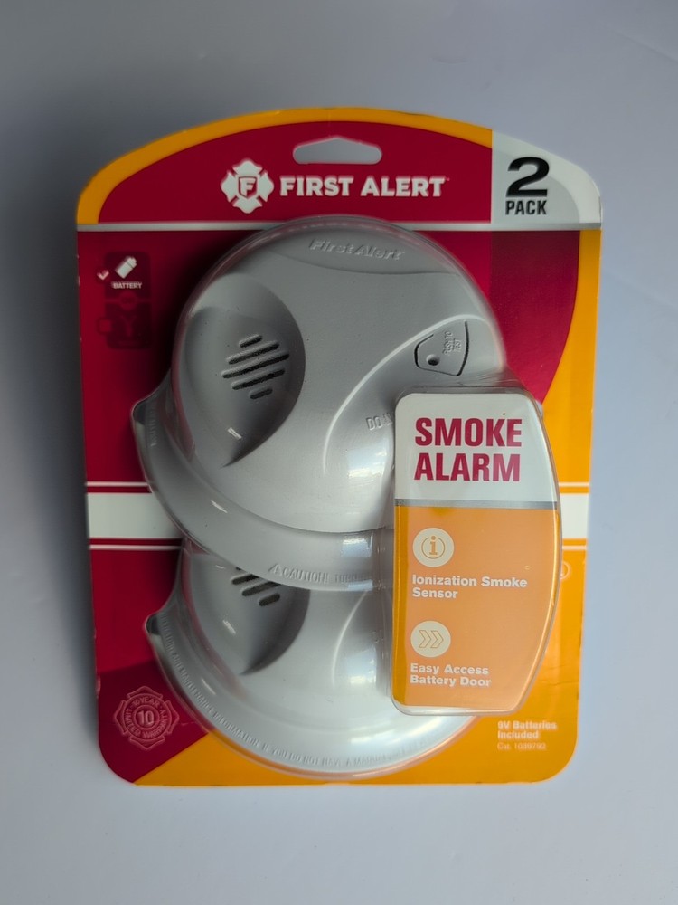 First Alert Smoke Alarm Smoke Detector - 2 Pack