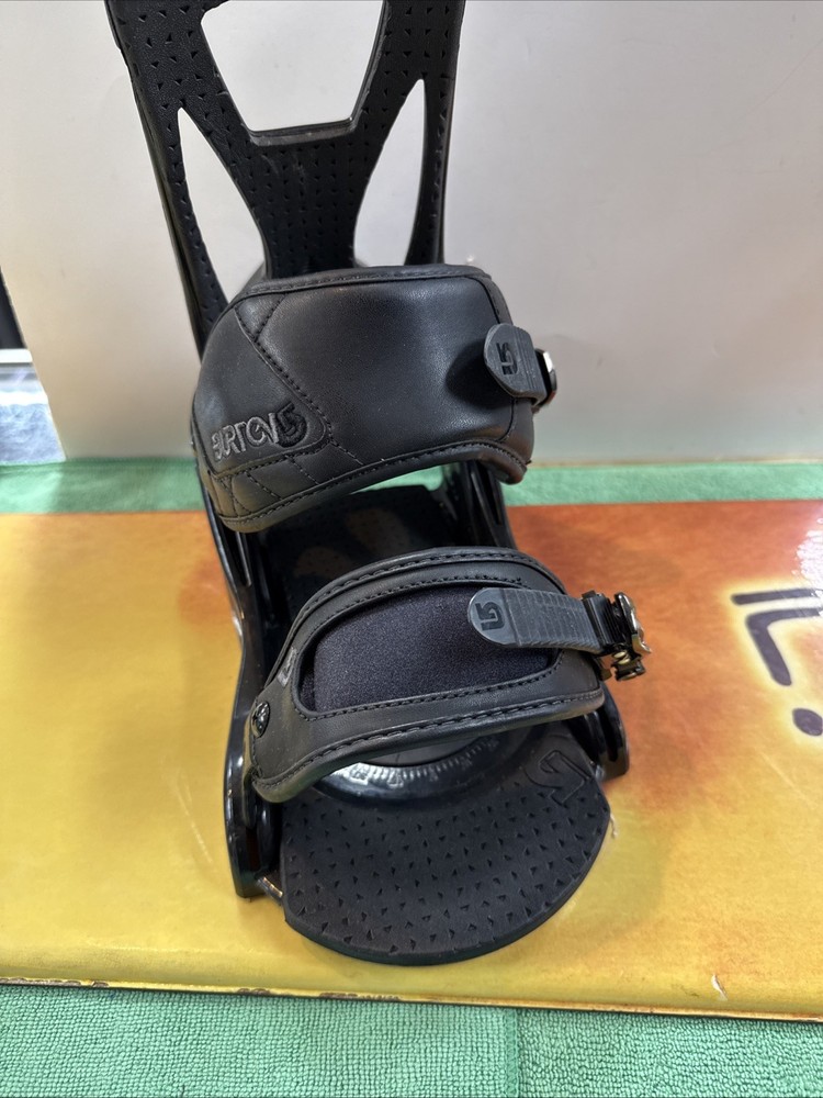 HyperLite 165 Steep Snowboard w/Burton Freestyle Bindings Large
