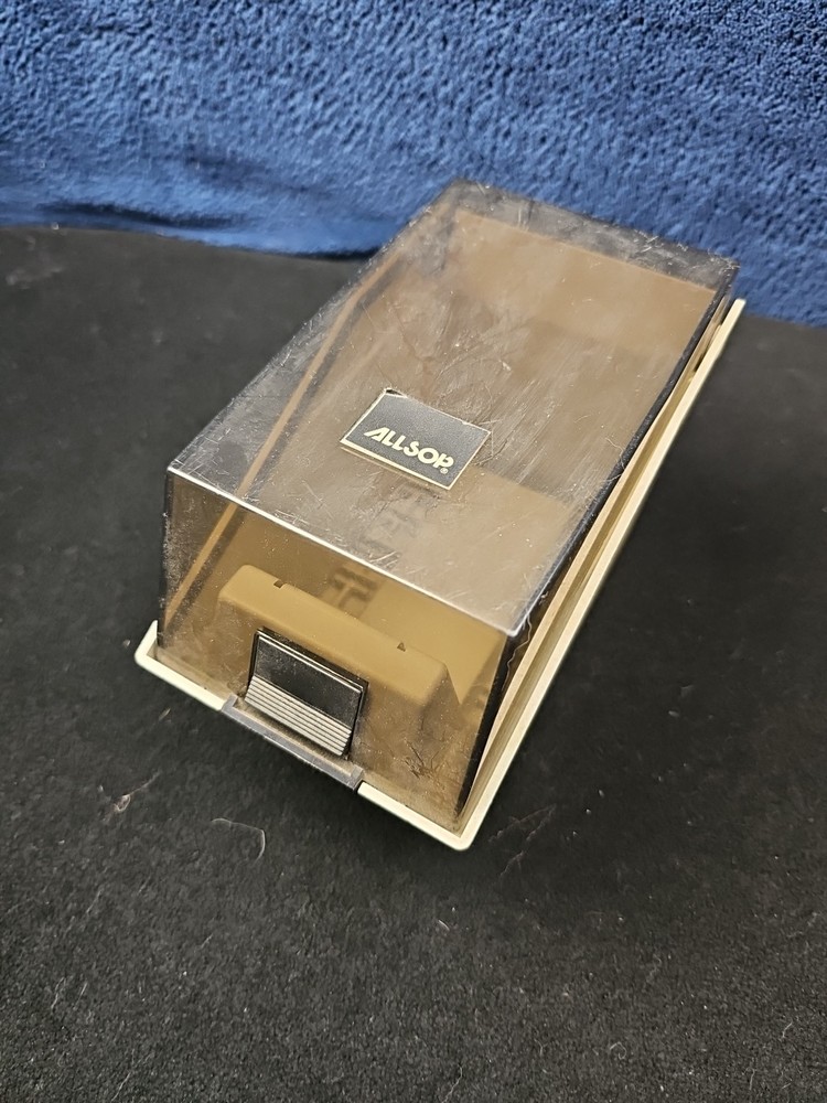 Allsop 3.5" Disk Holder Organizer Computer Storage Case No Divider With Key