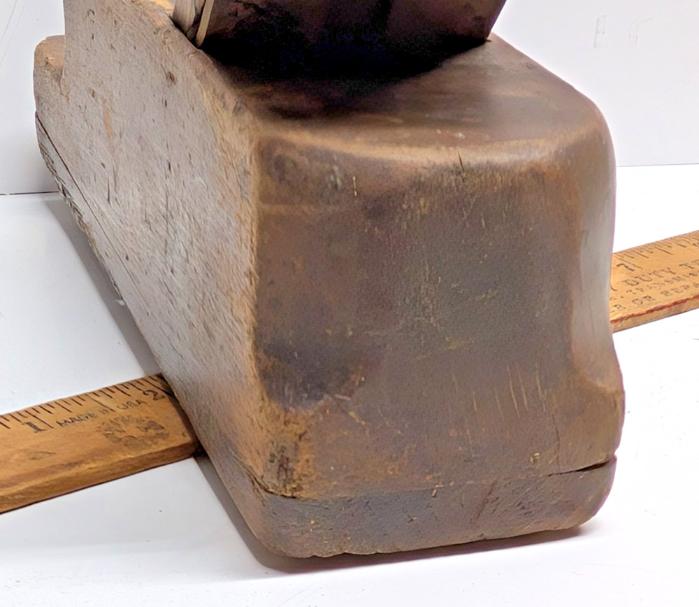 Antique Carpenter Woodworking Plane