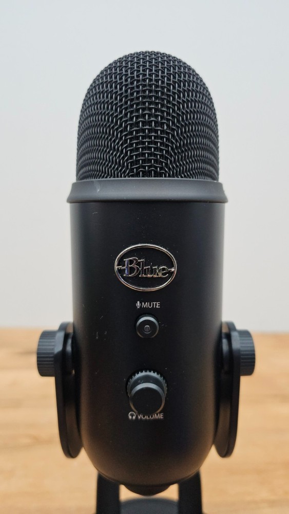 Logitech Blue Yeti Condenser Microphone Blackout, No cord